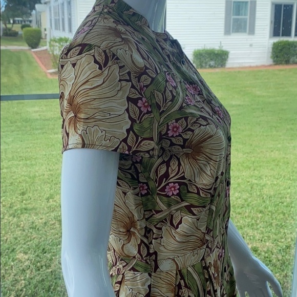 H&M - Short Sleeve Floral Dress - size small - Picture 4 of 8